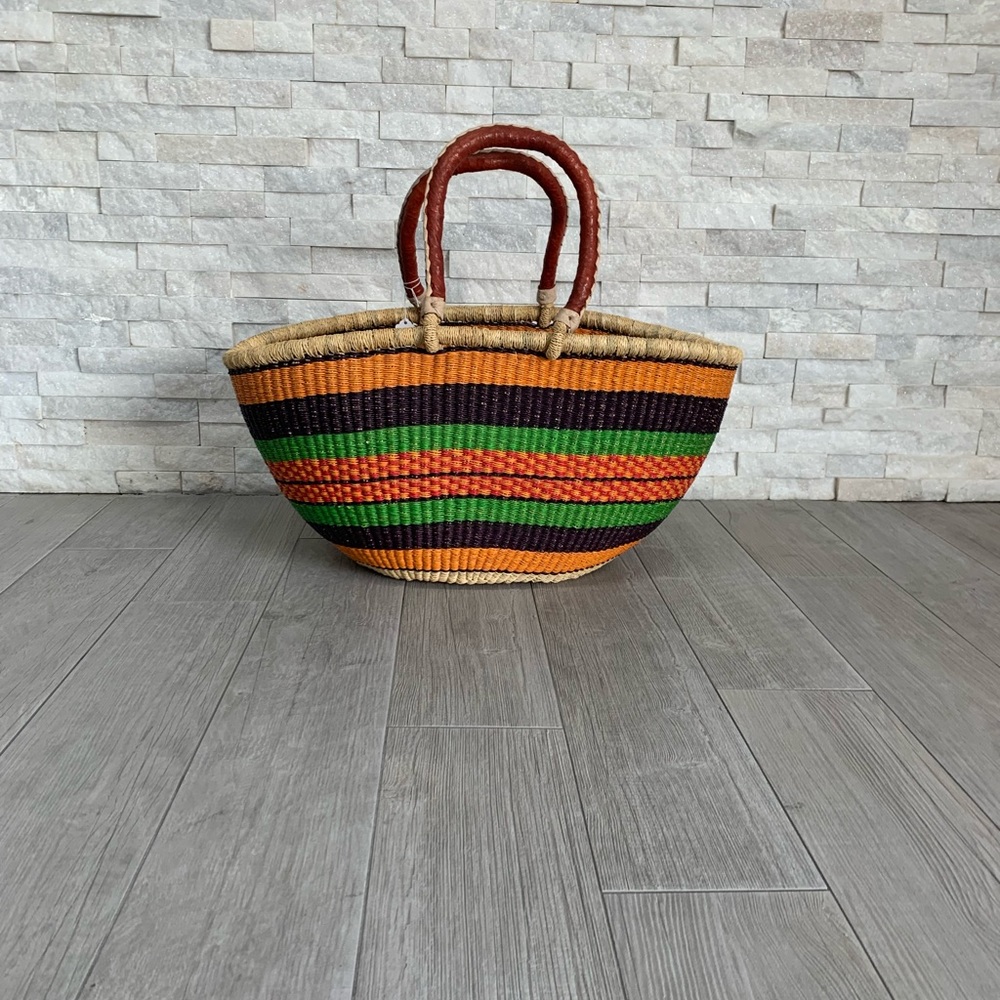 Handmade Straw Baskets - Picture 5 of 6
